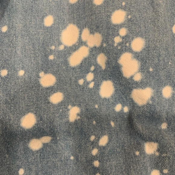 Forever 21 Men- Men's Oversized Short Sleeve Button-Down: - Picture 4 of 4